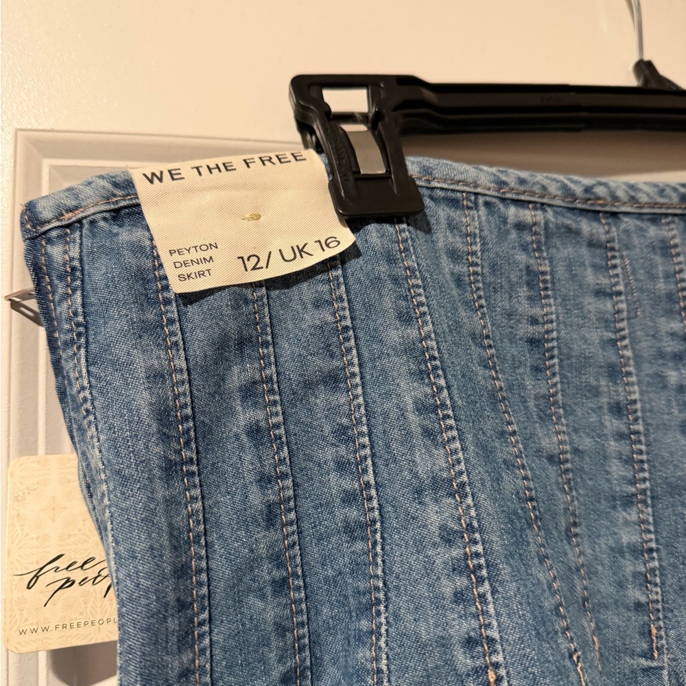 We The Free Light Blue Denim Pleated A-Line Skirt 🔥 Size 12 - Picture 3 of 4
